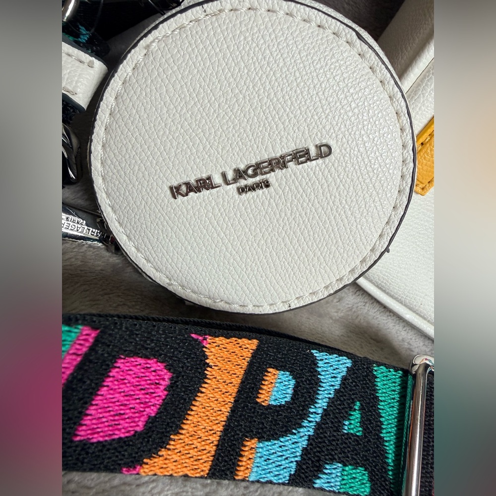 🕶️ Karl Lagerfeld Paris Maybelle Logo Camera Bag – White  NWOT w/ coin pouch - Picture 3 of 13